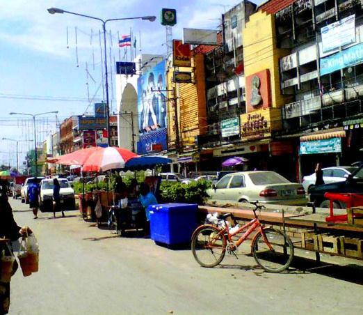 Somjai Place Ayutthaya Ngoại thất bức ảnh
