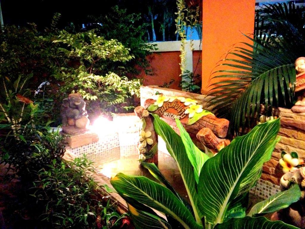 Somjai Place Ayutthaya Ngoại thất bức ảnh